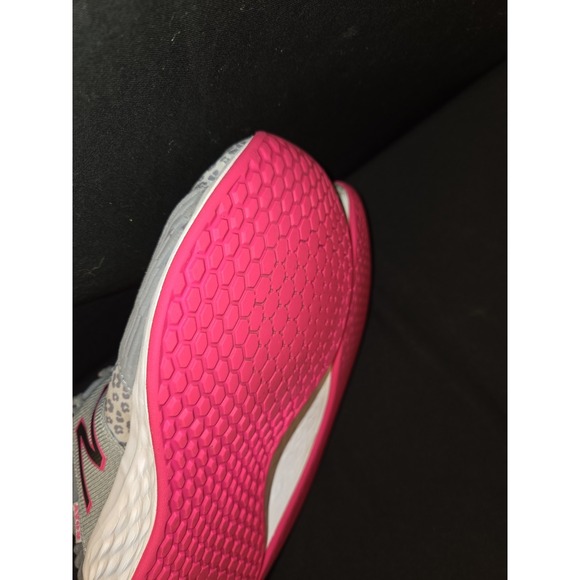 New‎ Balance Fresh Foam Roav Womens Shoes Sz 6 M Athletic Gray PINK Sneakers